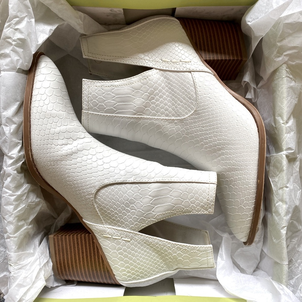 Zby white cowgirl heeled bootie crocodile skin